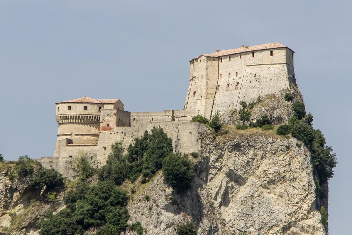 Bologna Ancient City Walls Walk: A Historic Guide