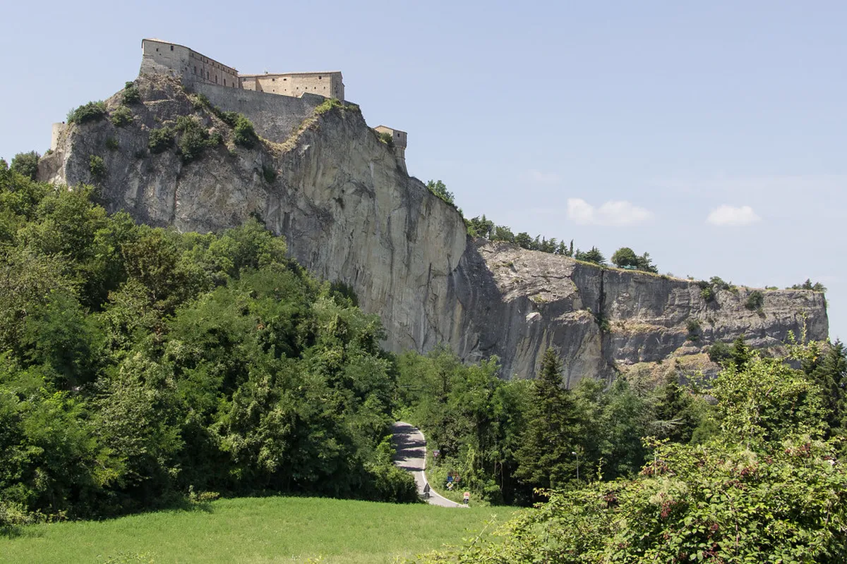 Explore Bologna: Top Guided Walk Options for 2025