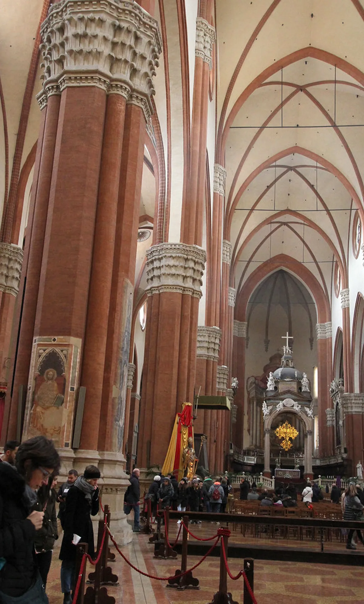 Top Photography Spots Bologna: Scenic Walks for Shots