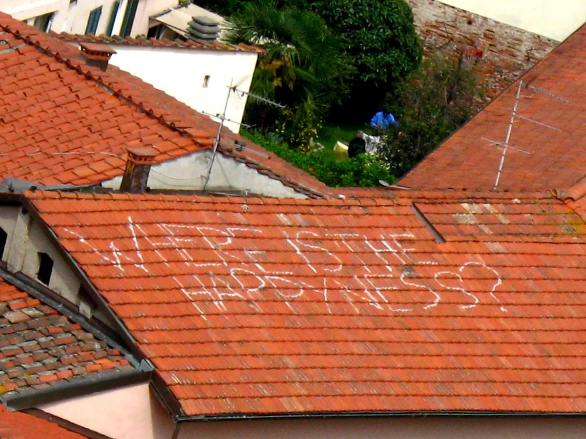 Explore Lucca: Best Themed Walking Routes for 2025