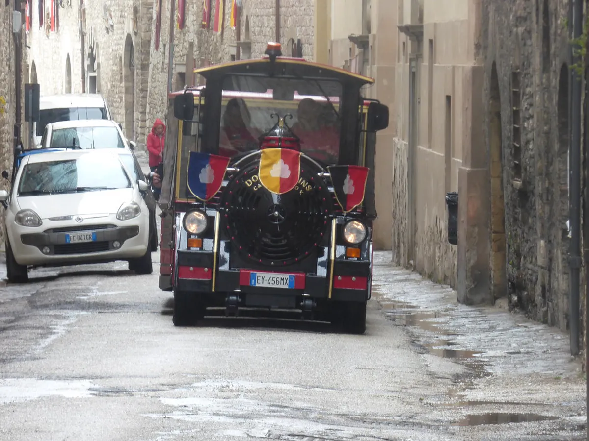 Best Guided History Walks in Perugia for 2025