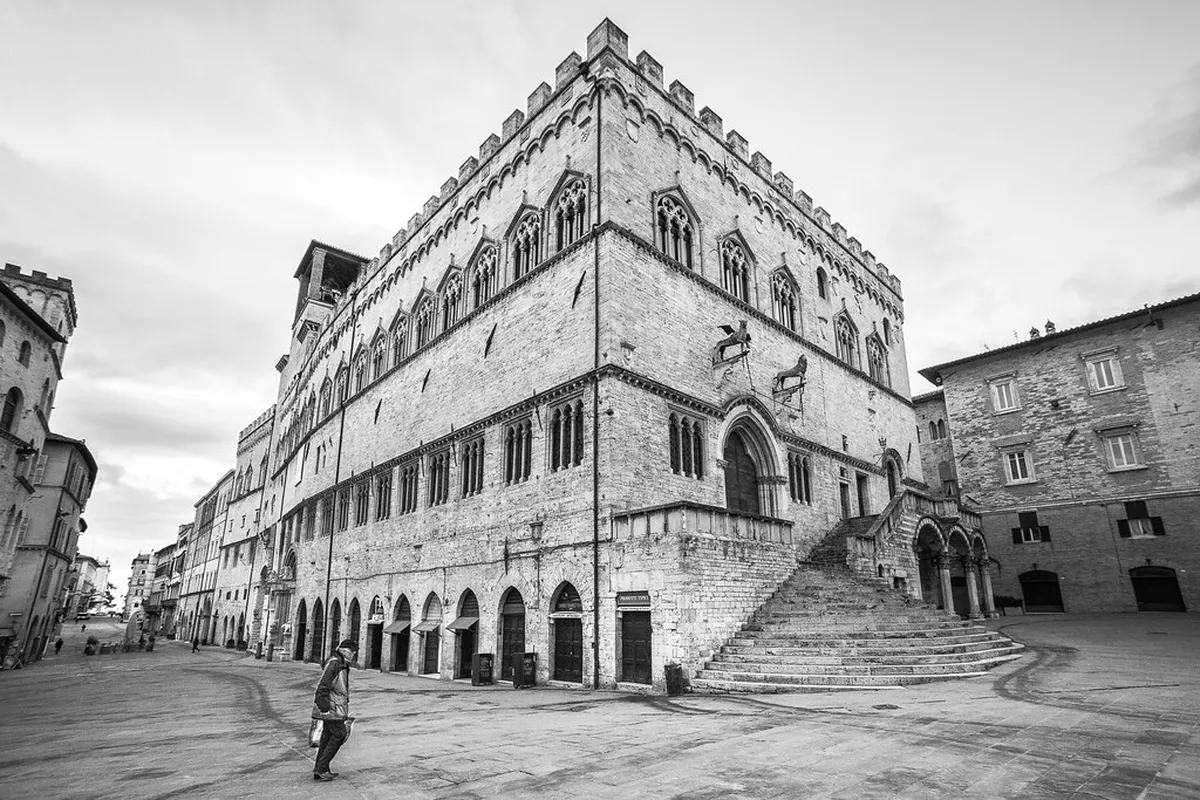 Explore Perugia Architecture: A Walking Guide for 2025