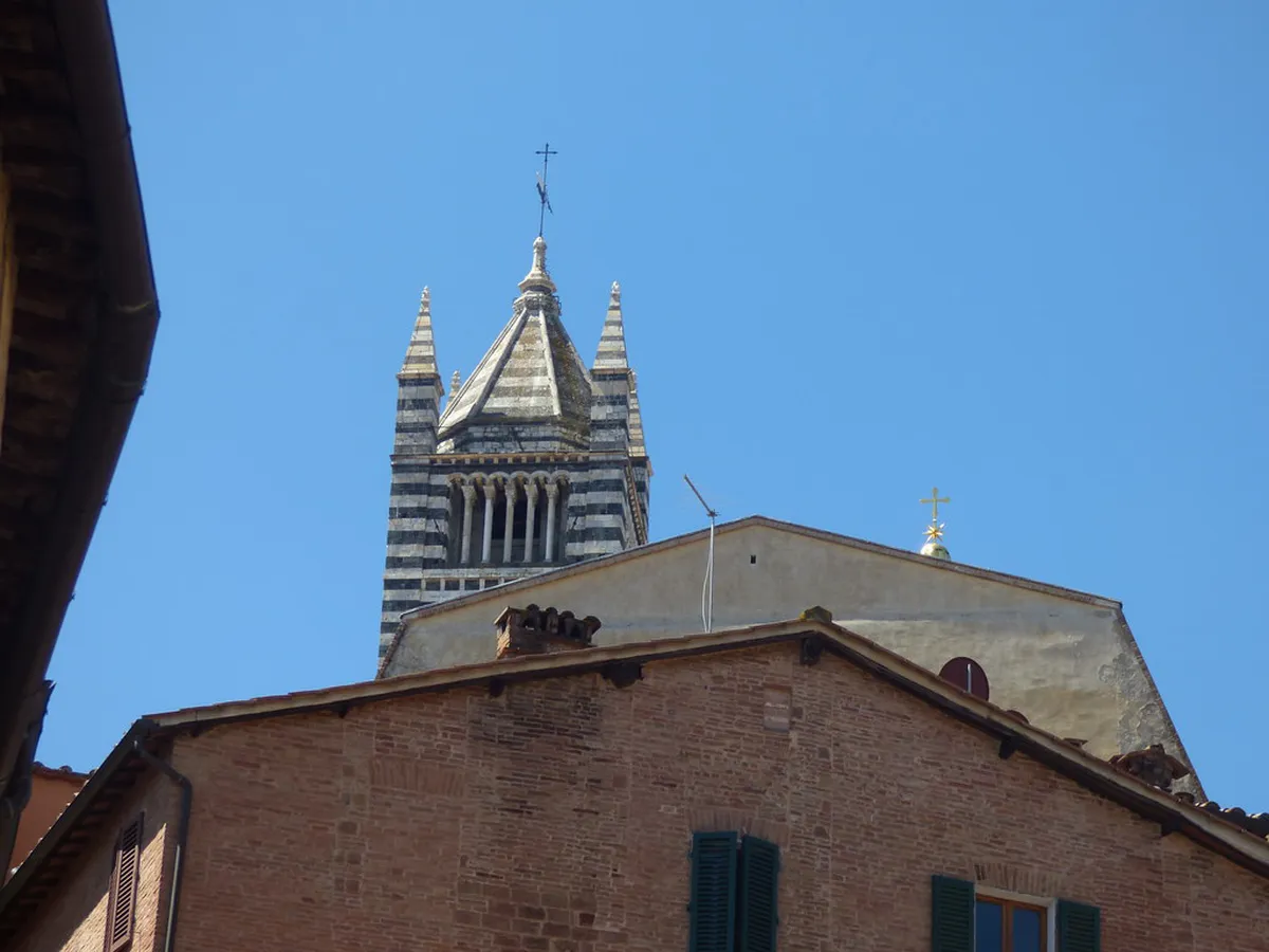 How to Join Siena Walking Groups for Tourists in 2025