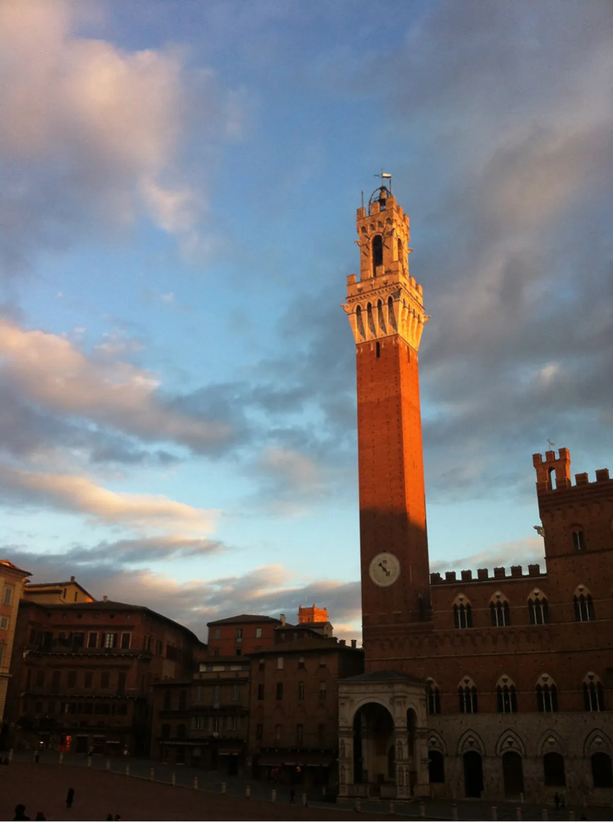 Siena Sunset Walks: Best Views & Romantic Strolls