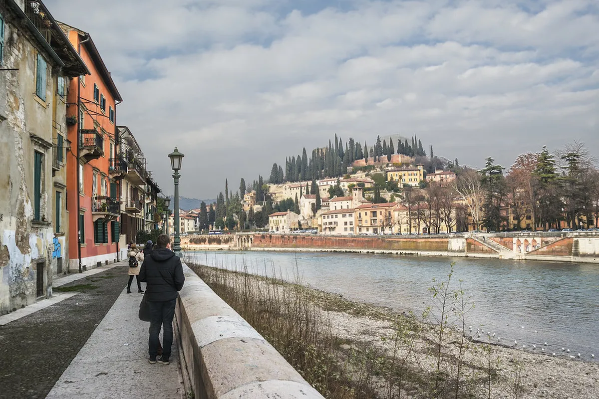 Verona Walking Shoes Tips: Comfort for Cobblestone Streets