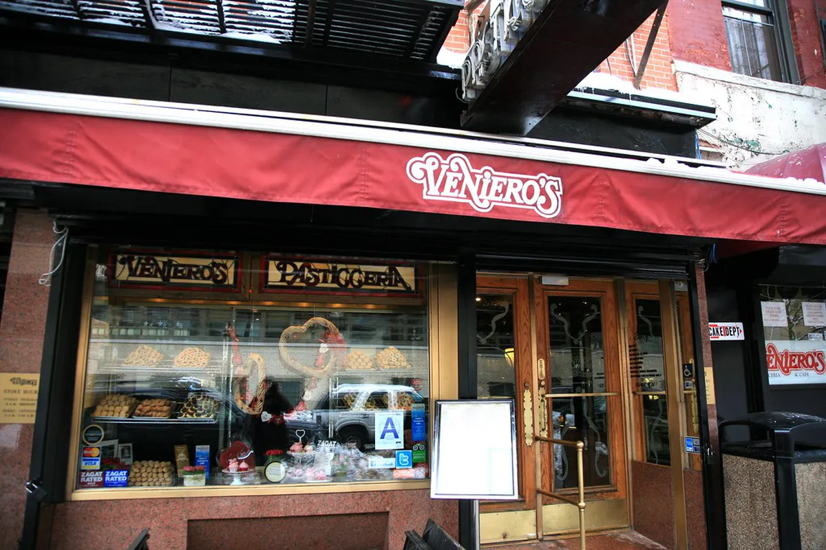 Best Pastry Shops on Aveiro Walking Route