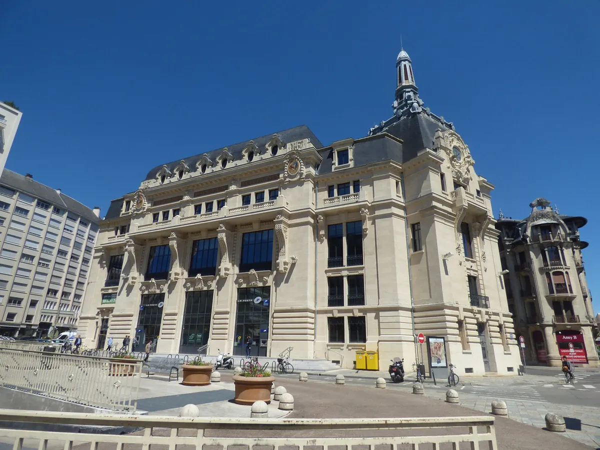 Free Art Nouveau Walking Tour Aveiro 2026 Guide