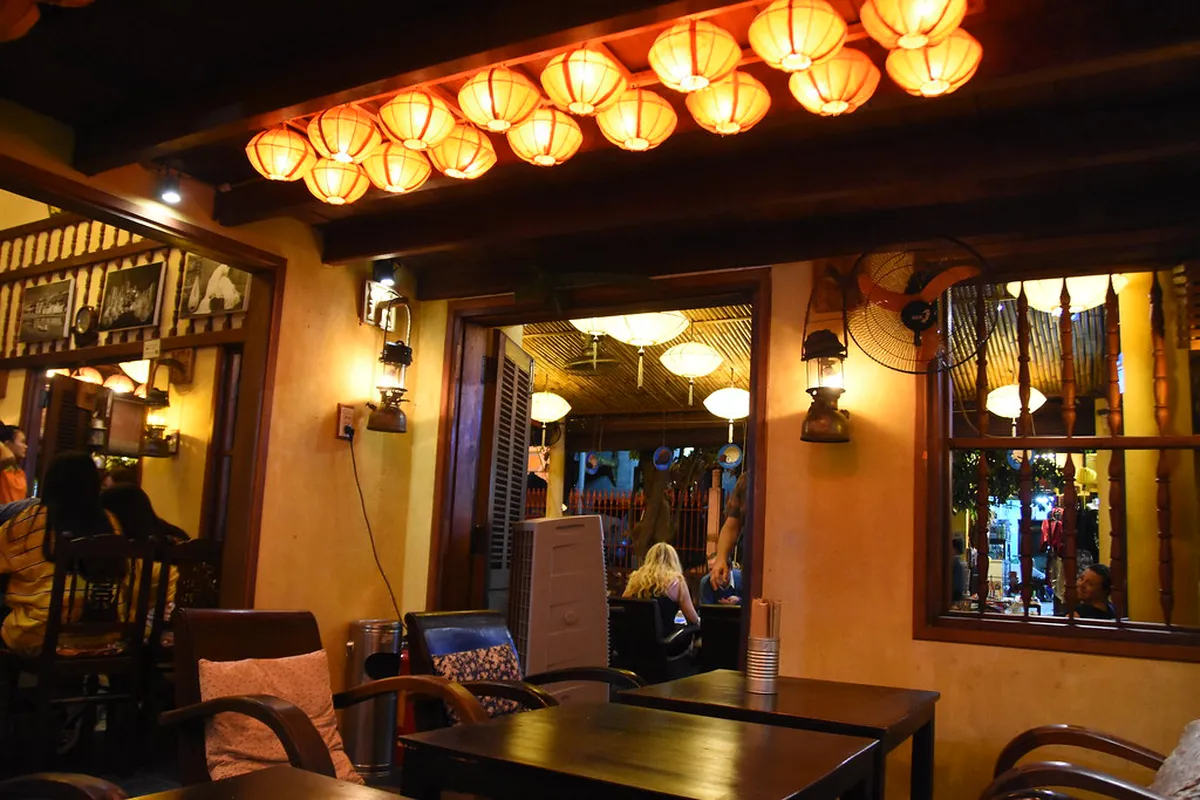 Late Night Dining Walks in Coimbra: Top Food Spots