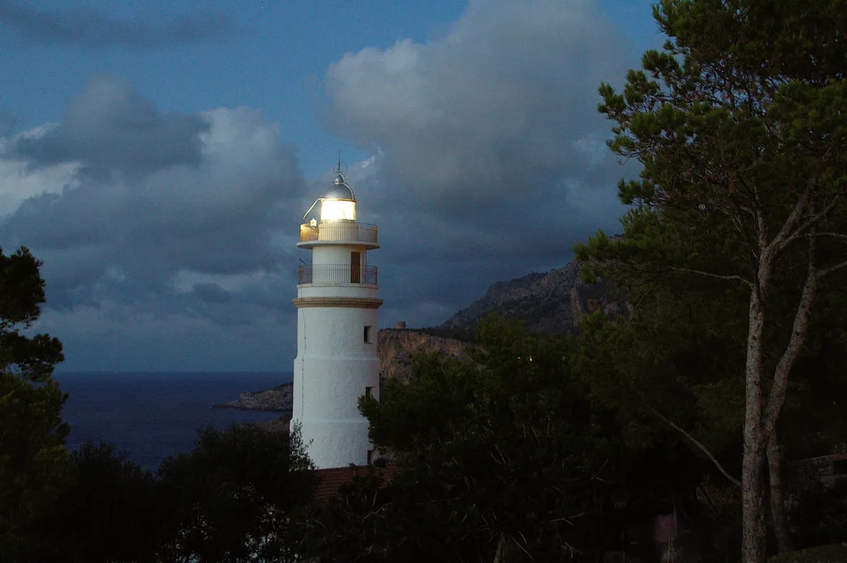 Best Faro Night Walking Routes: 2026 Evening Guide