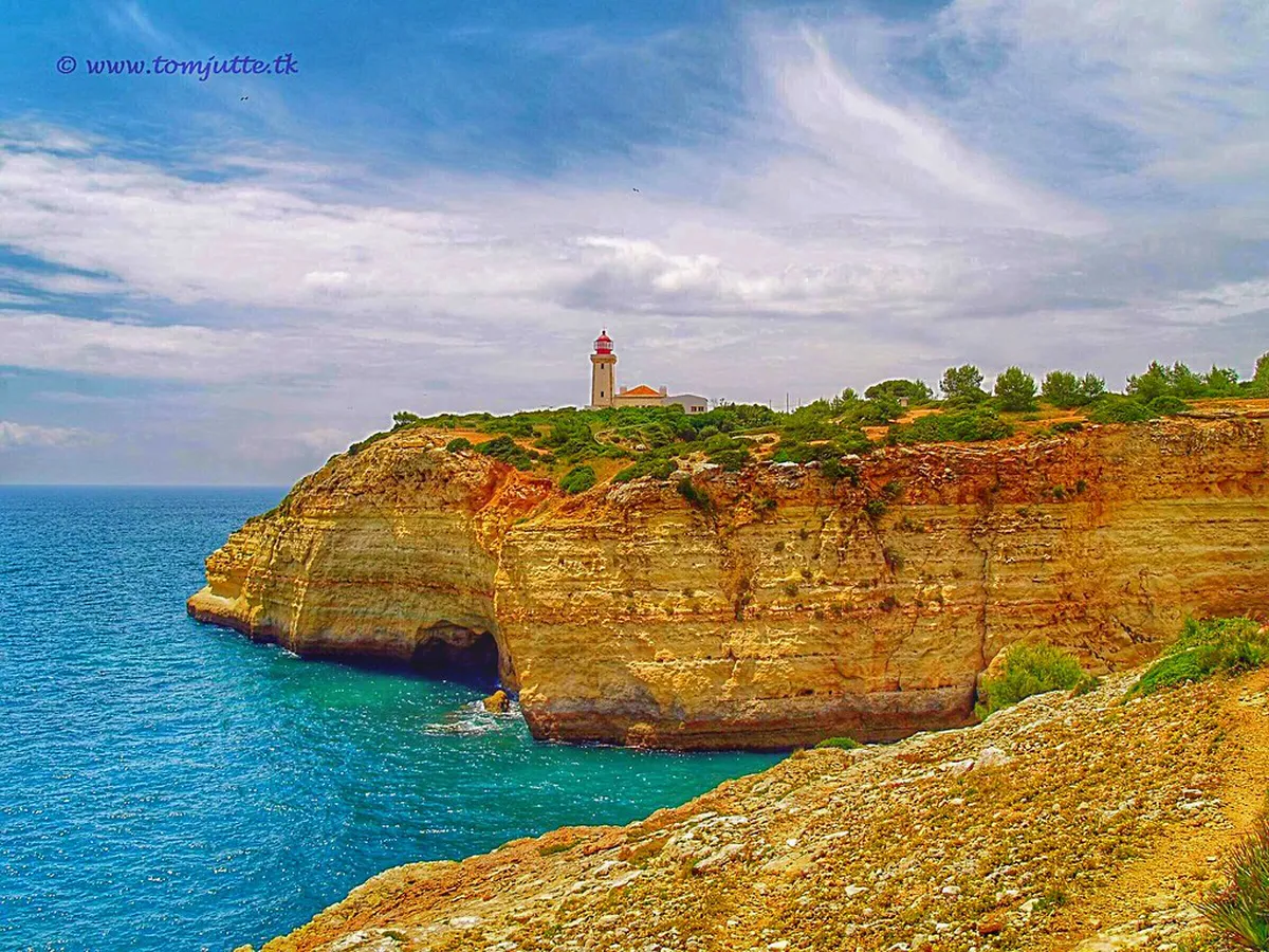 Cabo Carvoeiro lighthouse walking route map Guide