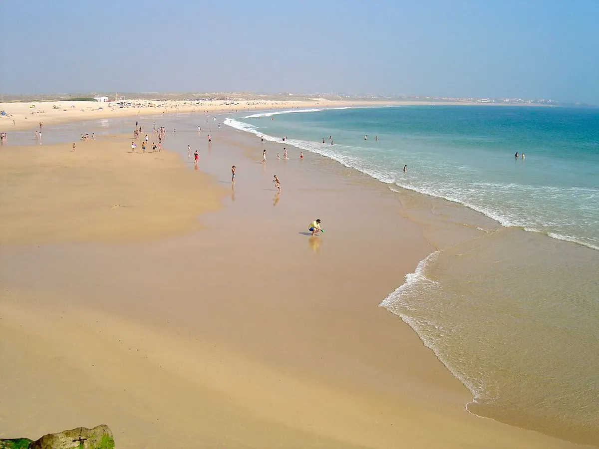 Guide to Praia do Supertubos Beach Walk in Peniche