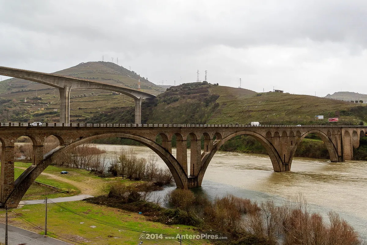 Peso da Régua Bridge Walk: A 2026 Guide