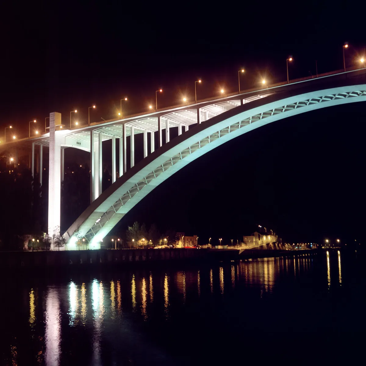 Porto Bridge Walking Guide: Best Views in 2026