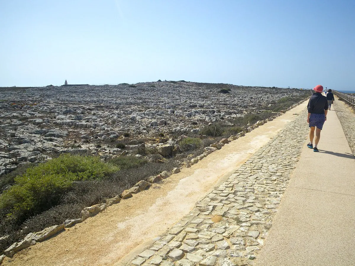 Sagres Fortress Walking Guide 2026: Routes & Tips