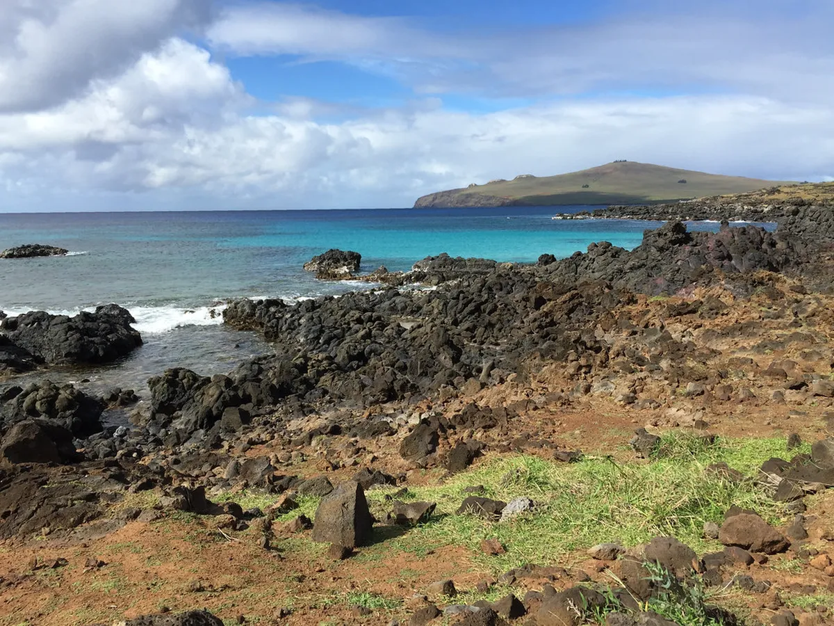 Hidden Coves Accessible by Foot in Setúbal