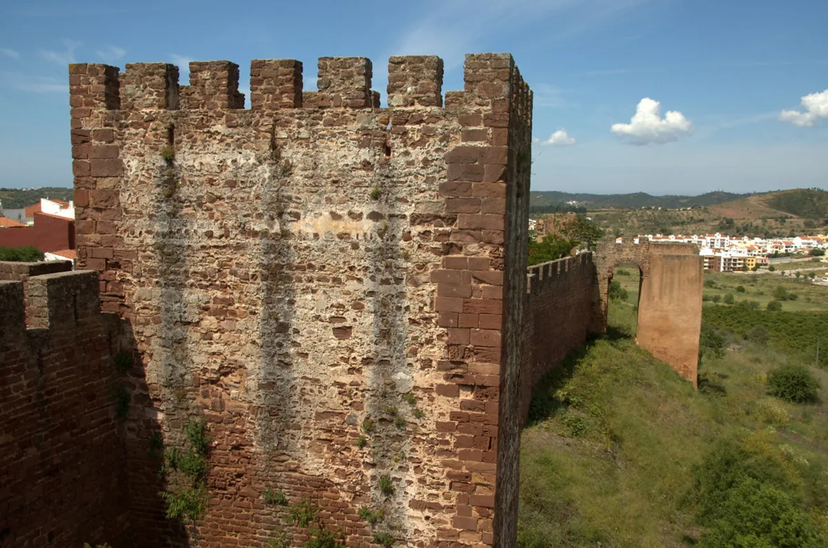 Guide to the Silves Castle Perimeter Walking Route