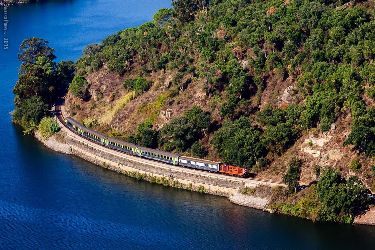 Mira River Walking Path Distance and Time Guide