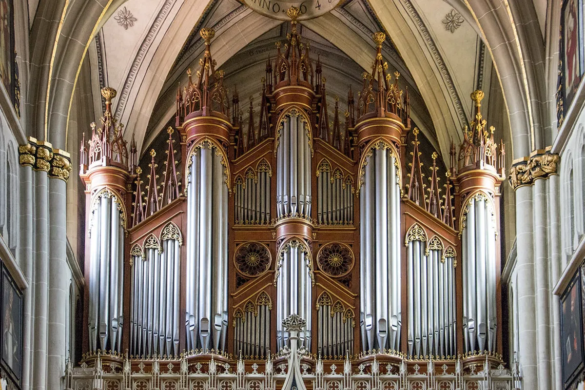 Bern Historic Fountains Tour: A 2026 Walking Guide