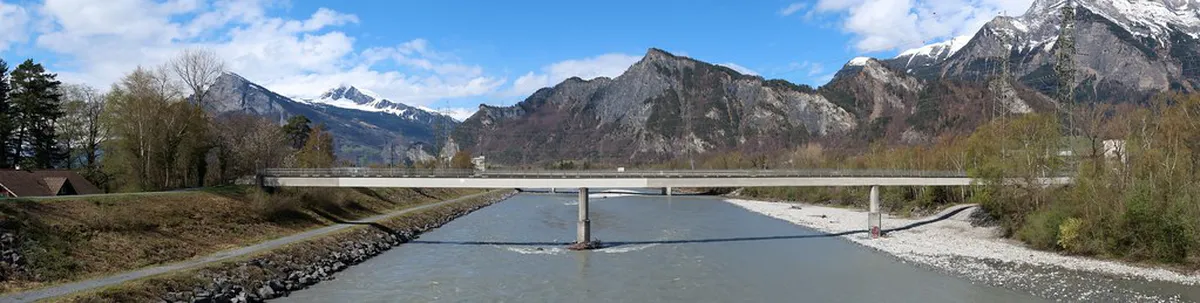 History of Haldenstein Castle for Walking Tourists