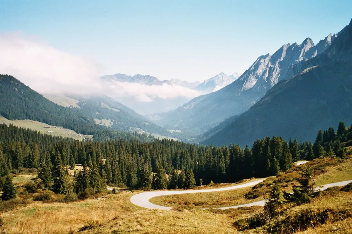 Grosse Scheidegg Walking Routes 2026 Guide
