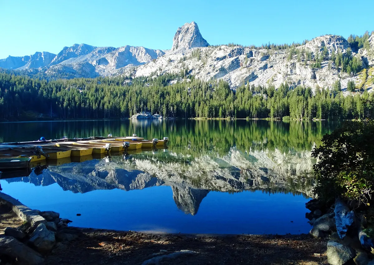 Mirror Reflection Photo Spots at Lake Brienz