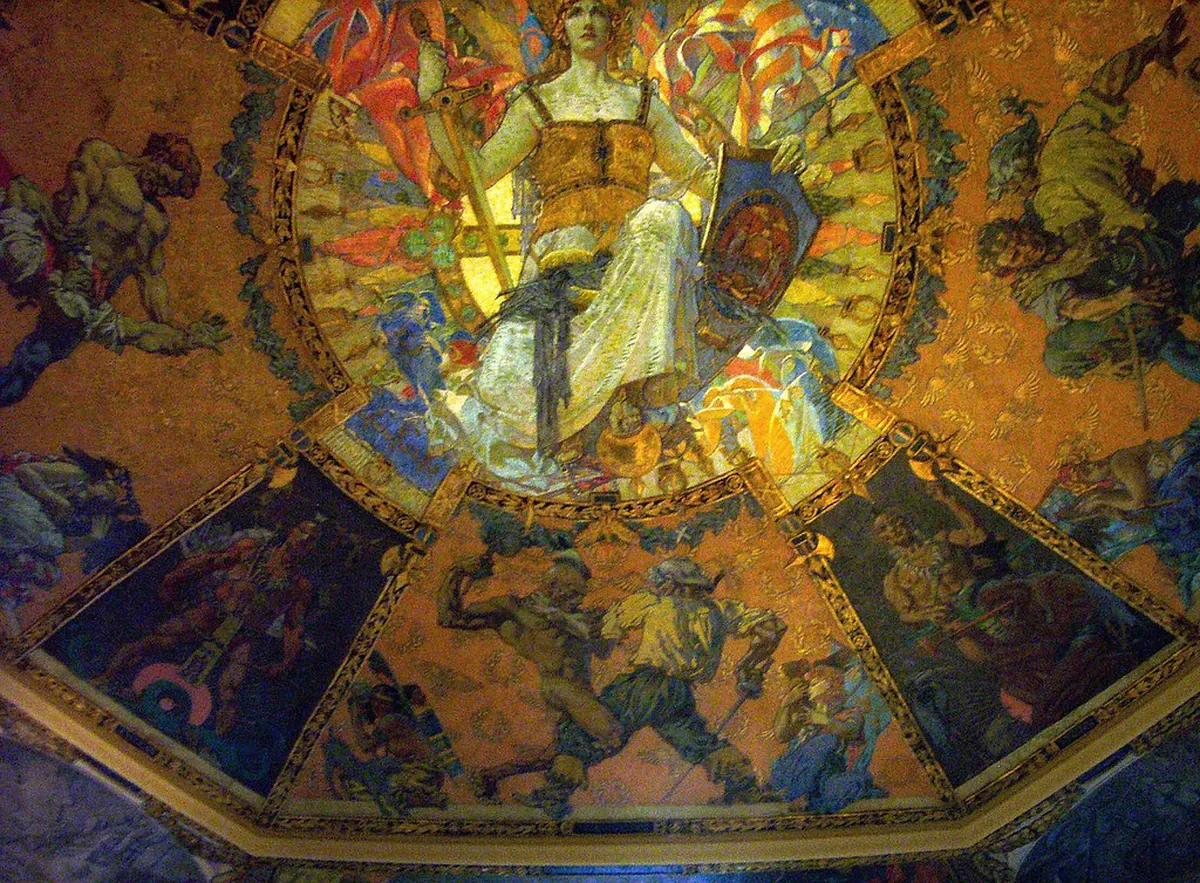 Guided vs Self Guided Lausanne Walks: Best Choice?