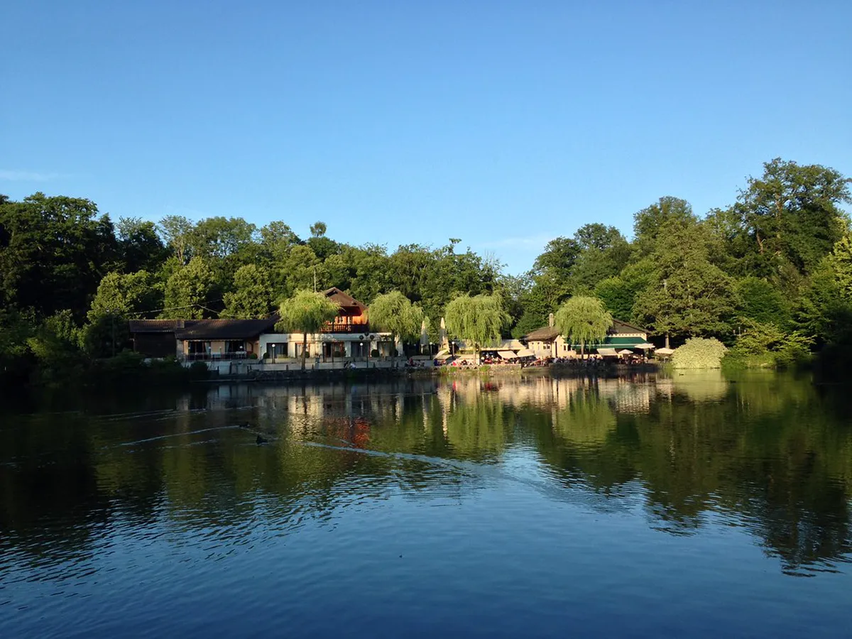 Sauvabelin Lake Walking Loop for Kids Guide