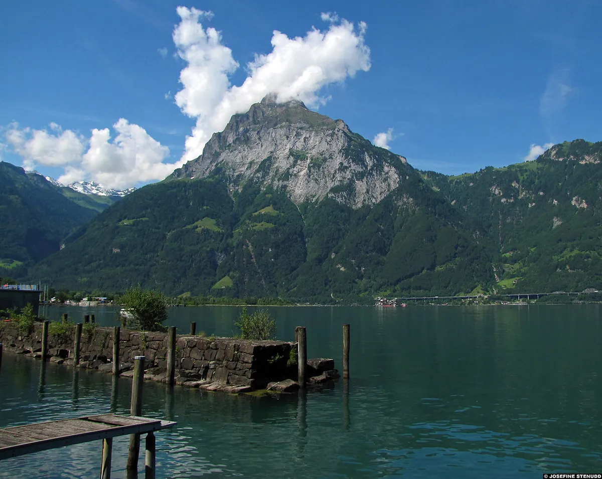 Best Scenic Benches on Lake Lucerne Walking Trail