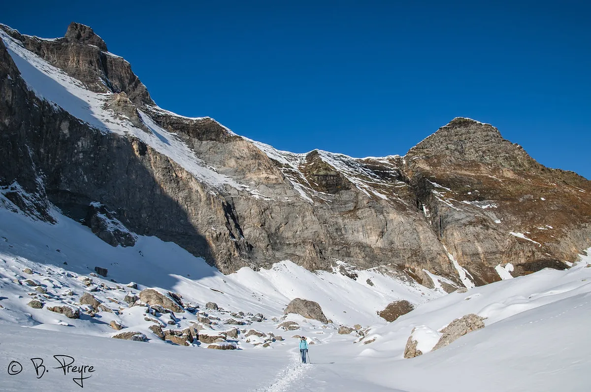 Snowshoeing vs Walking in Lugano Winter 2026 Guide