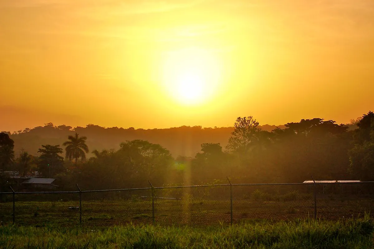 Best Lakeside Sunset Views Neuchâtel Walking Route