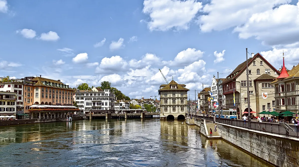 Best Old Town Zürich Walking Routes for 2026